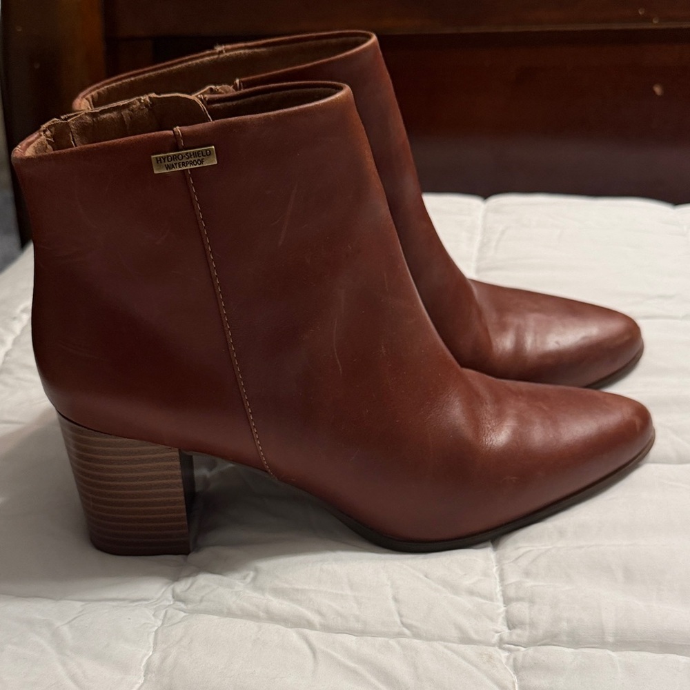 Rockport Chestnut Heeled Boots